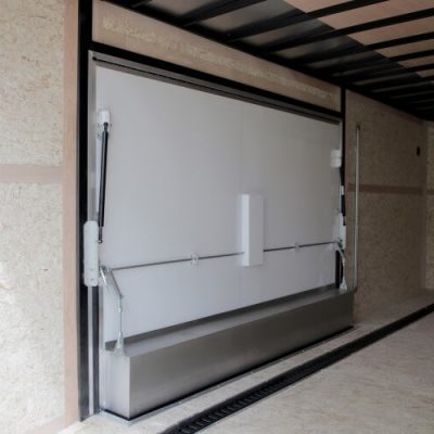 Impact Trailers | Blog Post | Featured Image | interior-view-ultimate-escape-door
