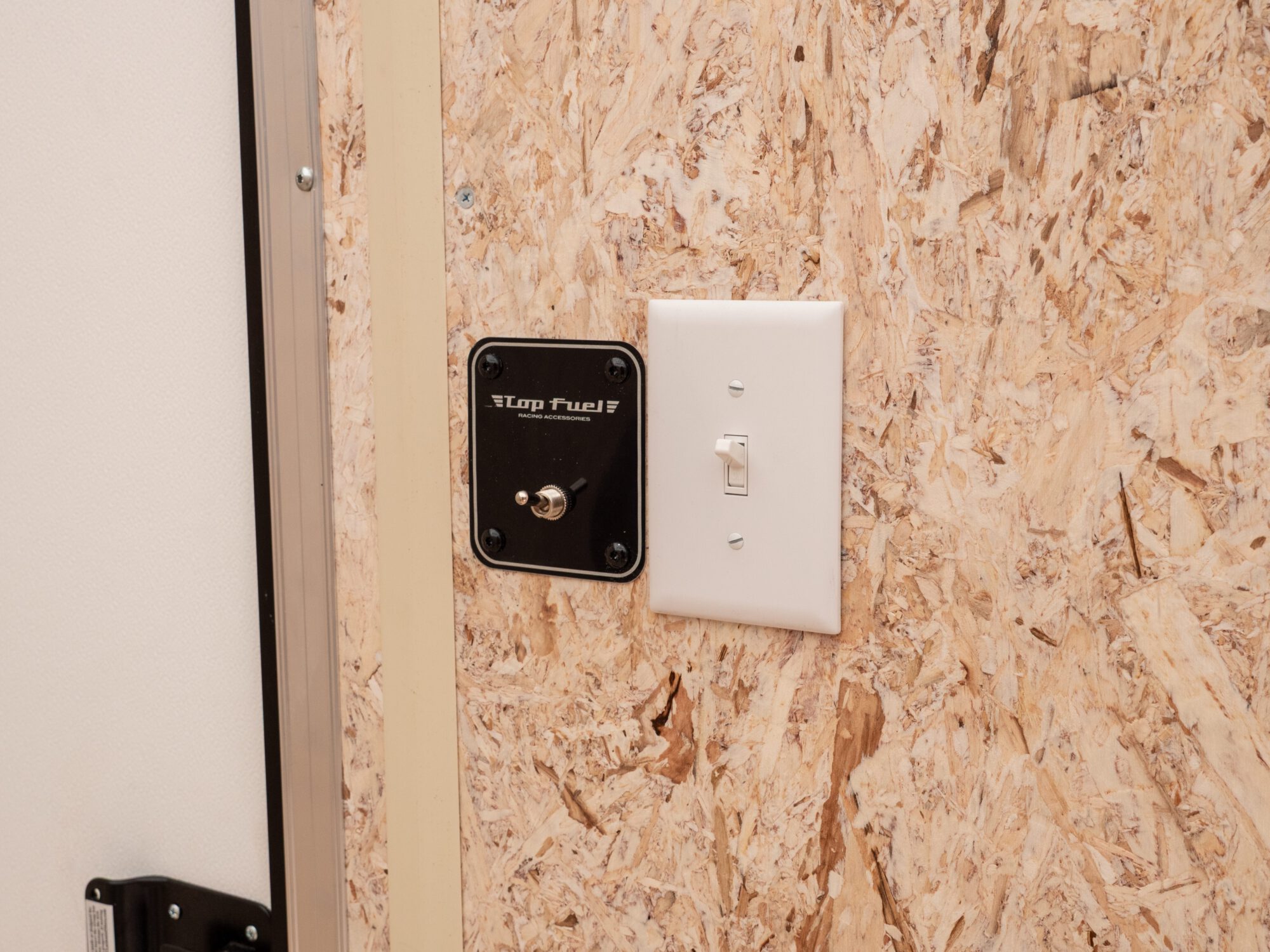 FORM Contractor Deluxe Lightswitch